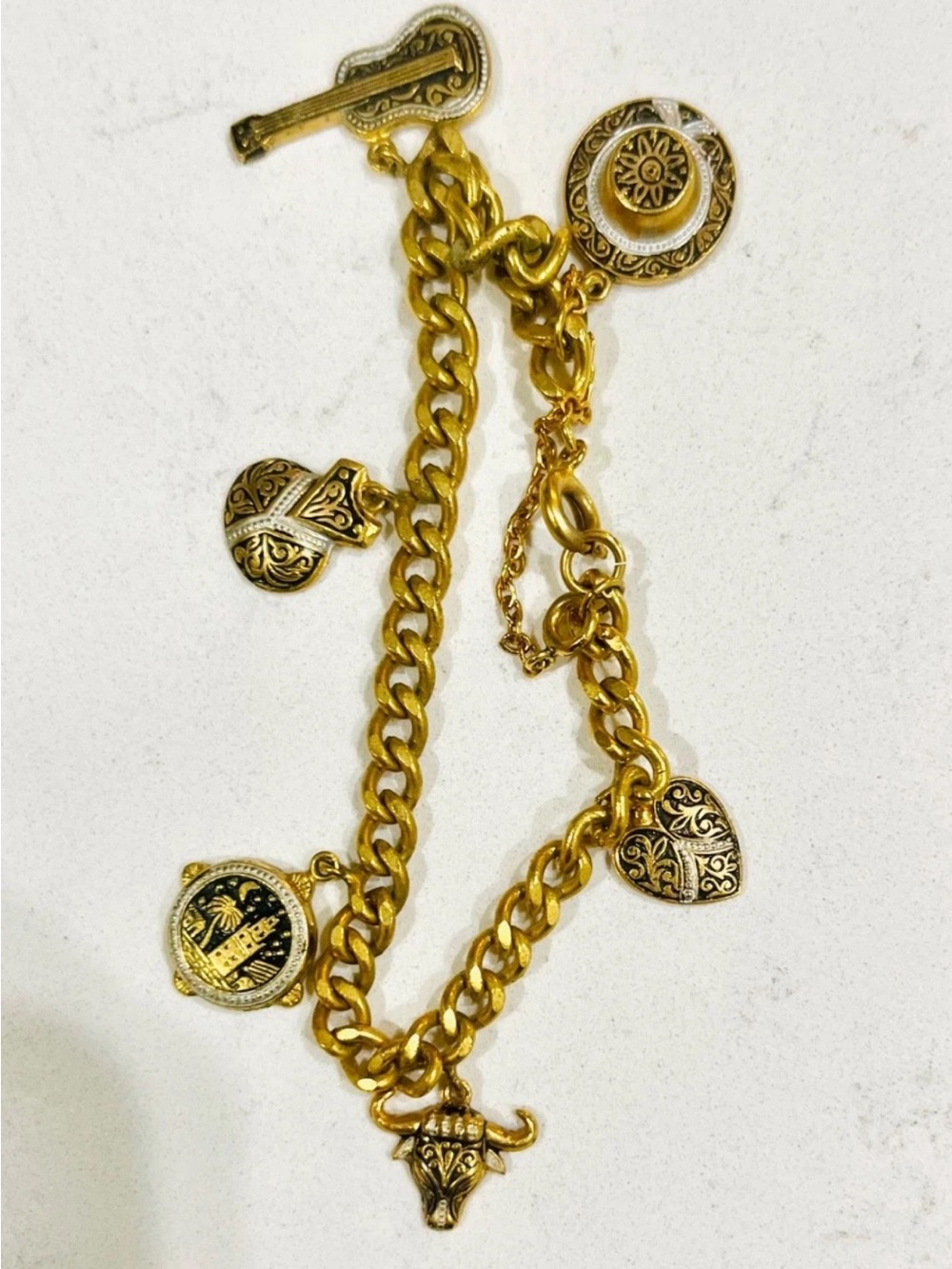 Vintage Damascene Style Charm Bracelet Gold Tone 6.75”, 1960s - Picture 12 of 12
